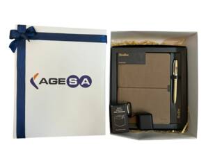 AMERİKAN BRİSTOL KUTULU SCRİKSS DEFTER KALEM VE SPEAKER HEDİYE SETİ