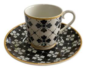 DESENLİ KAHVE FİNCANI SİYAH