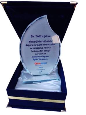 KADİFE KUTULU KRİSTAL PLAKET