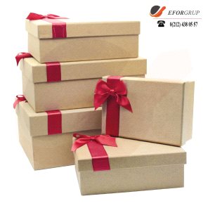 Saten Kurdeleli Kraft Hediye Kutusu ( 31,5 x 31 x 12,5 cm )