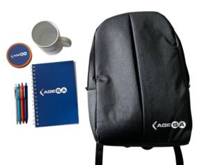 SIRT ÇANTALI HOŞGELDİN SETİ / KUPA, BARDAK ALTLIĞI, KALEM, DEFTER, ÇANTA